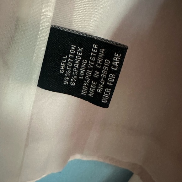 View Size 10 color light lilac jacket and white pant - Picture 8 of 10